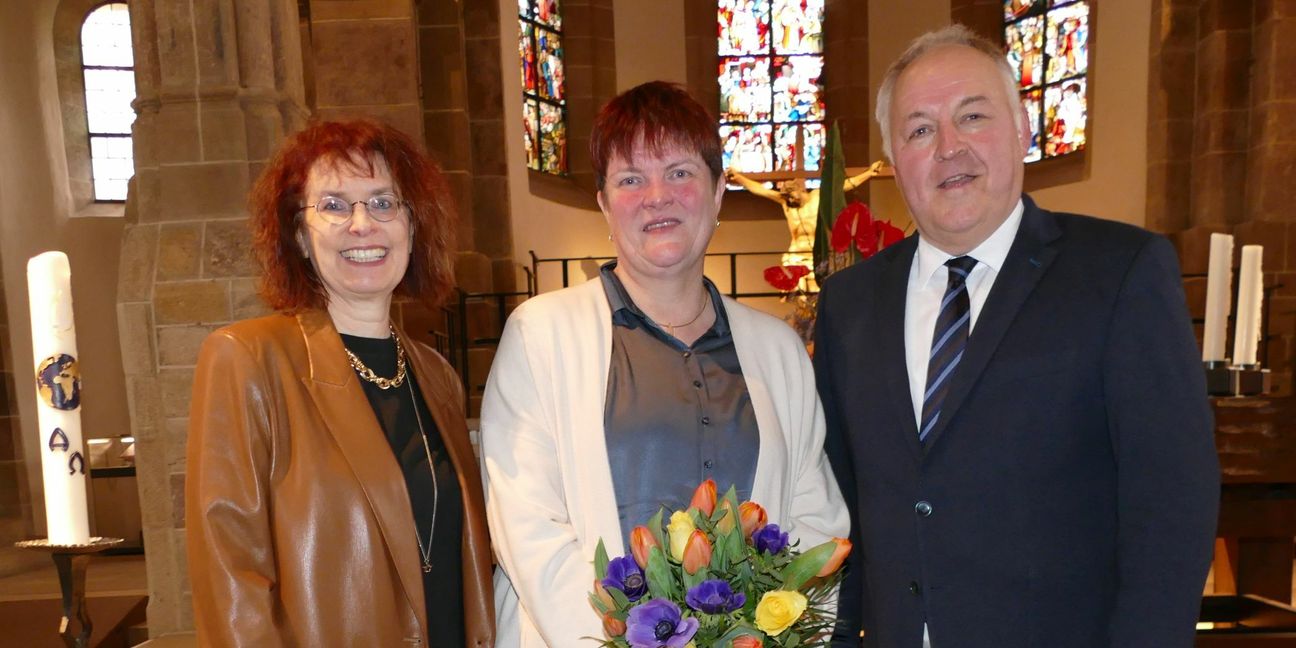 Eva Schaber (von links), Ulrike Krusemarck und Pfarrer Jens Junginger.