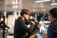 Gute Laune, nette Leute: So war die Christmas After Work Party im Mercedes-Benz Kundencenter in Sindelfingen.