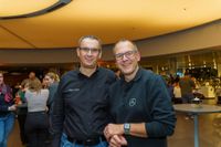 Gute Laune, nette Leute: So war die Christmas After Work Party im Mercedes-Benz Kundencenter in Sindelfingen.