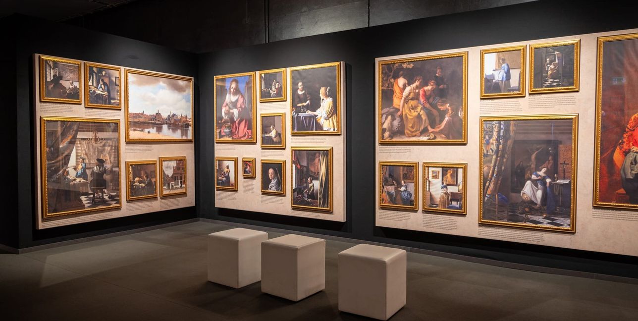 Das Werk Vermeers umfasst 37 Gemälde, 36 Reproduktionen sind in der Ausstellung in Originalgröße zu sehen.
