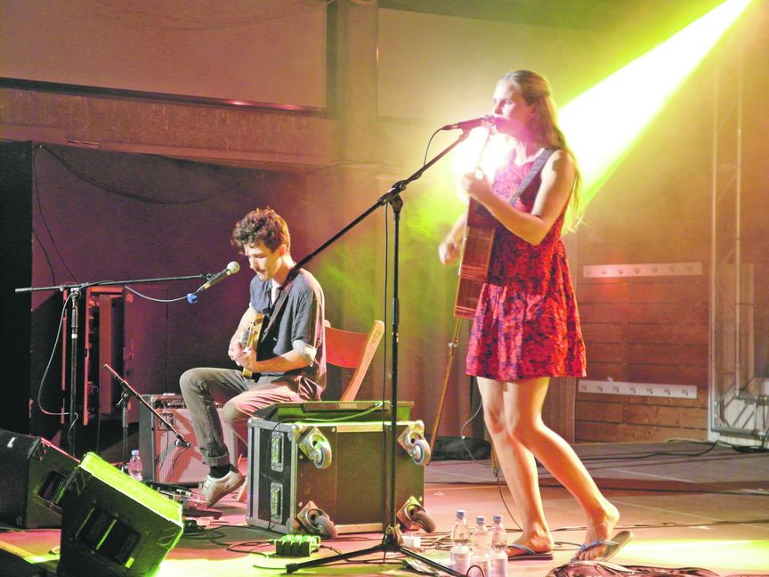 Jan Rohrbach und Dorothea Kehr aus Berlin alias Dota bei ihrem Auftritt bei den Böblinger Songtagen. Bild: Staber