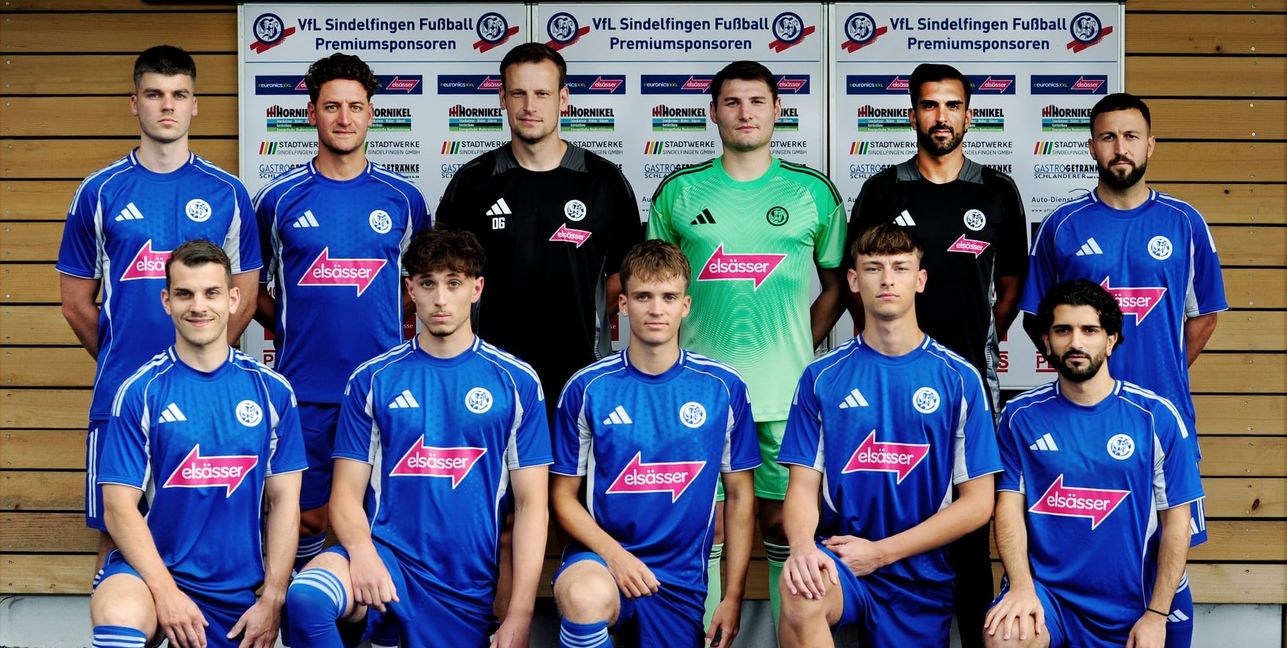 Finn Edelmann, Felix Dreher, Athletiktrainer Oliver Glotzmann, Alexander Bachmann, Co-Trainer Luis Rodrigues, Tahir Bahadir. (hintere Reihe von links), Timo Krauß, Robin Zell, Luis Walter, Niko Daniel Kotecki, Metehan Kizilagil (vorne von links). Bild: phototostampe