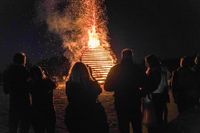 Feuerzauber, nette Leute und prima Stimmung beim Funkenfeuer in Magstadt.