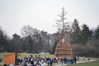 Feuerzauber, nette Leute und prima Stimmung beim Funkenfeuer in Magstadt.