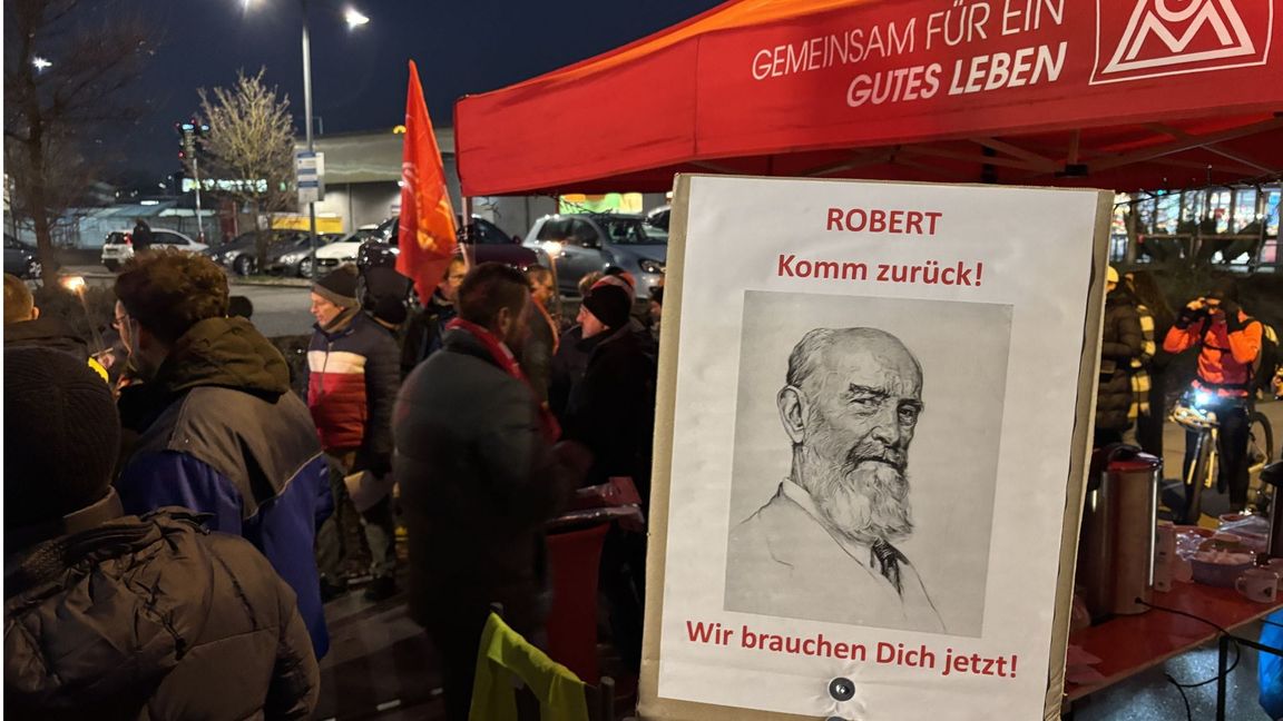 Gehört mittlerweile zu jedem Bosch-Protest dazu: die Erinnerung an den Urvater der als sozial geltenden Bosch-Familie.