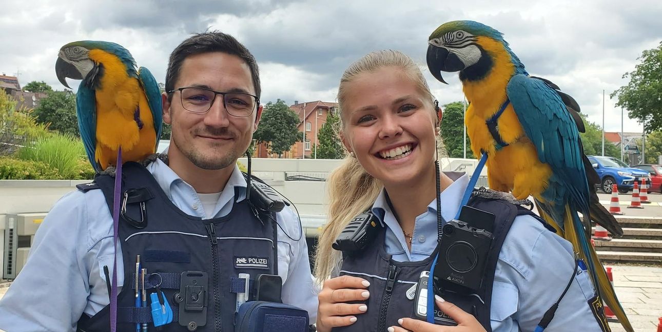 Die Polizei Böblingen bekam bei einem Tierrettungseinsatz bunte Verstärkung.
