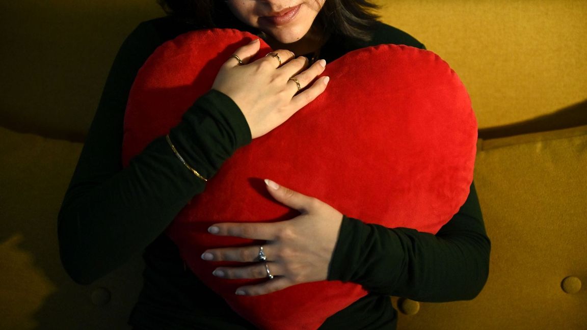 Lass dich drücken: Das rote Herz ist das Symbol der Liebe. (Archivbild)