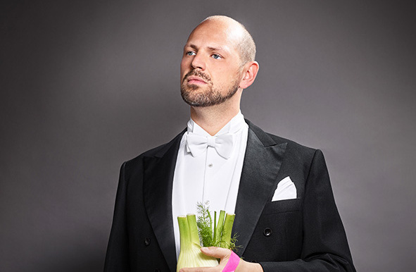 Bariton Johannes Held organisiert im Sommer die erste Sindelfinger Liedakademie in der SMTT.  Bild: Jens Oellermann
