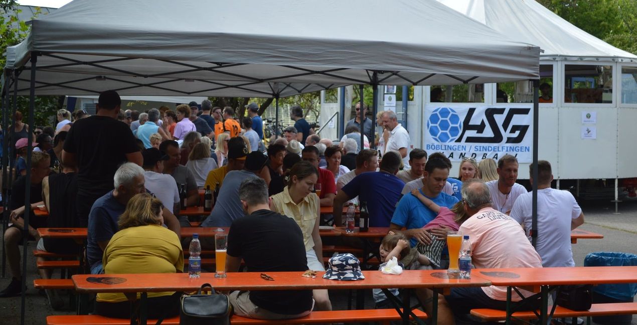 Die VfL-Handballer feiern unter dem Dach der HSG Böblingen/Sindelfingen ihre allseits beliebte Mai-Hocketse.