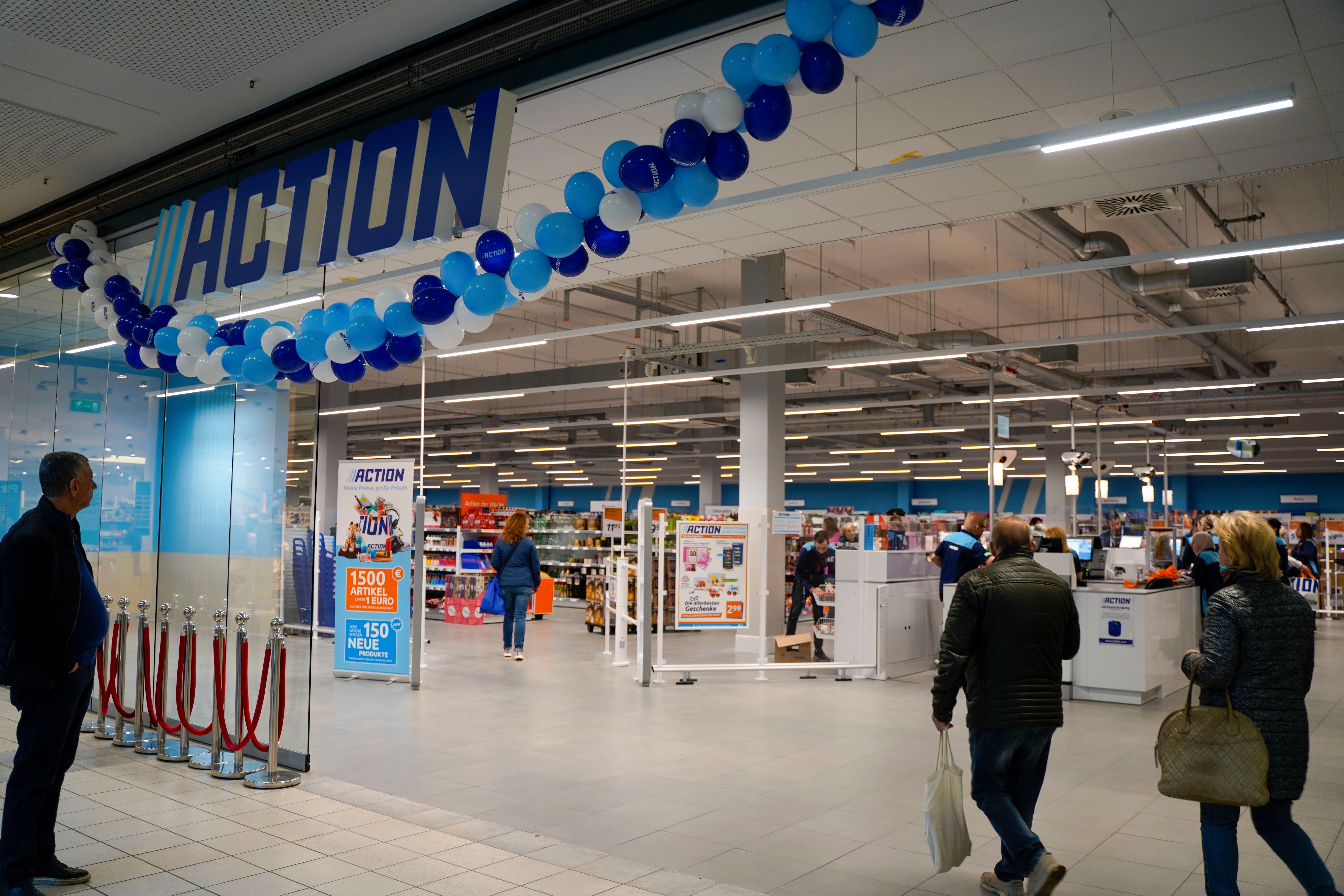 Am Donnerstag, 10. November, feierte der Discounter "Action" (Bild: Dettenmeyer) seine Eröffnung im Stern Center.