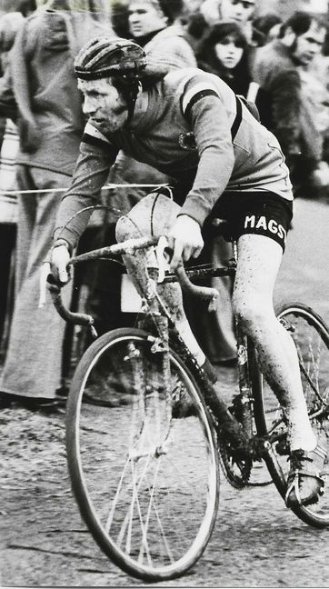 Wolfgang Renner Anfang der 1970-er Jahre beim Magstadter Querfeldeinrennen.  Bild: M. Schmidt/Archiv Reichert