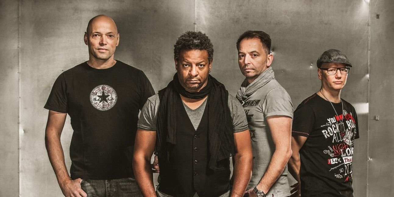 Einmal im Monat bringt Bluefonque das Blaue Haus zum Beben – mit hochkarätiger Besetzung und einer Überraschung am Mikro.