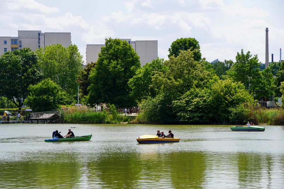 Sommer-Klassiker: Bootle fahren auf dem Oberen See in Böblingen. Bild: Dettenmeyer