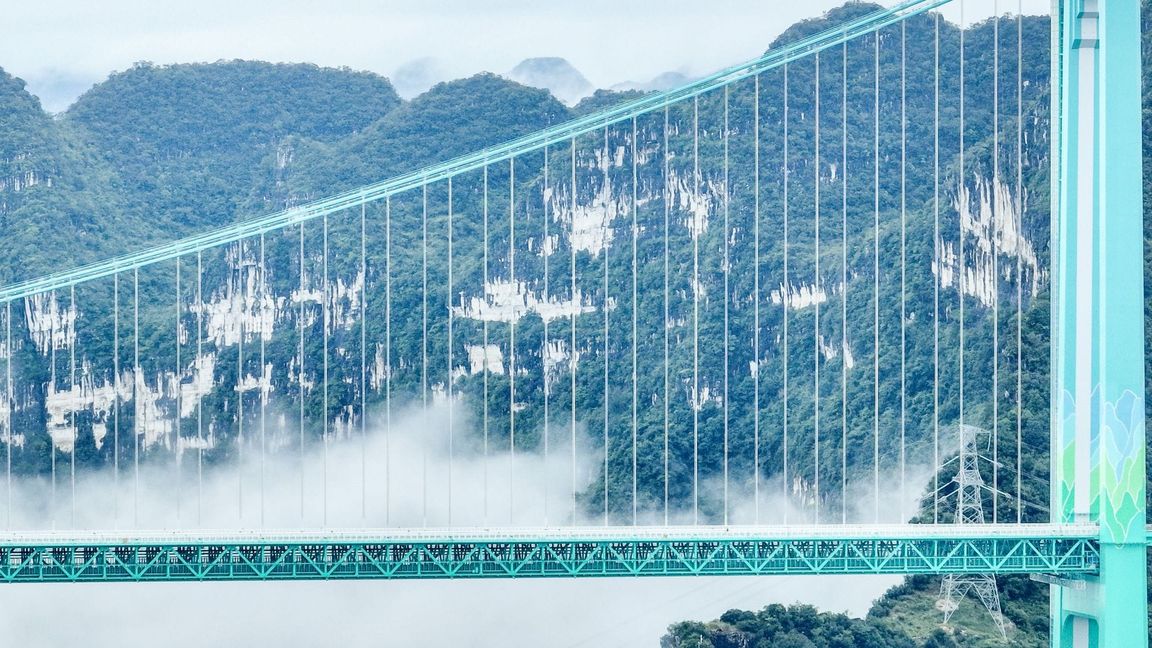 Die Huajiang Grand Canyon Bridge erreicht laut chinesischen Staatsmedien eine Höhe von bis zu 625 Metern.
