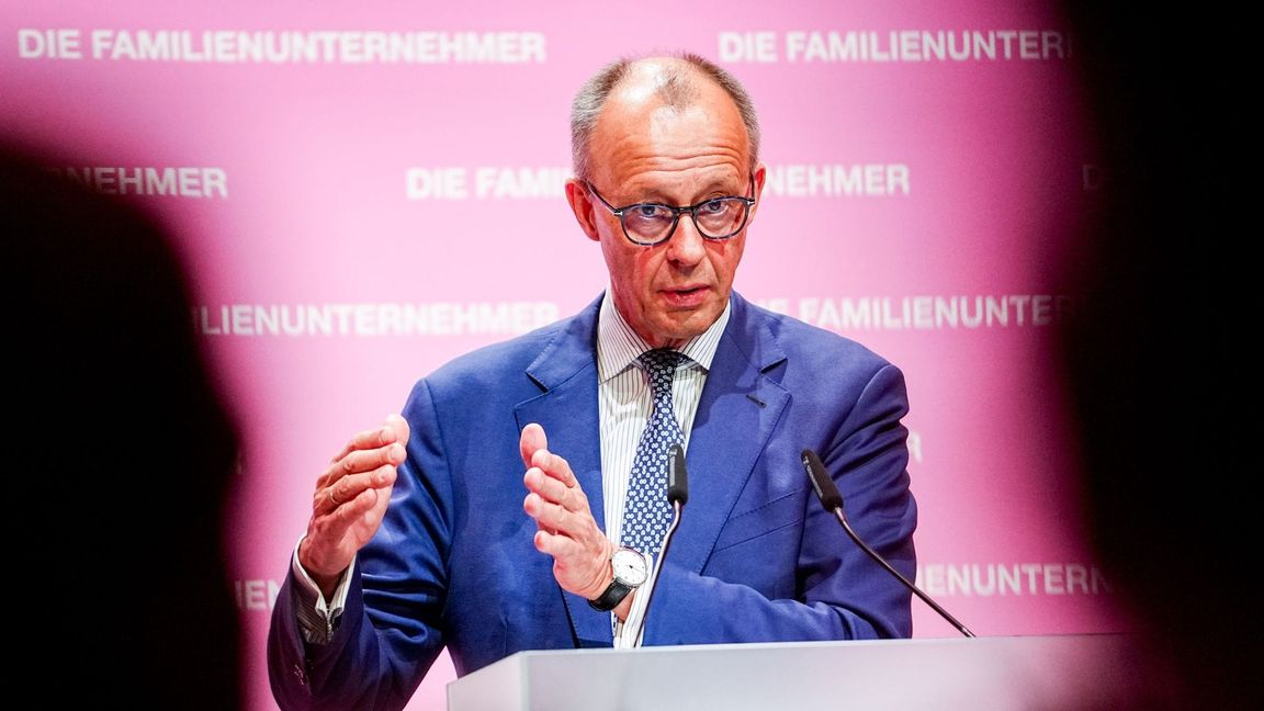 Friedrich Merz (CDU) spricht nach seiner Rückkehr aus Washington DC bei der Veranstaltung Die Familienunternehmer-Tage 2025.