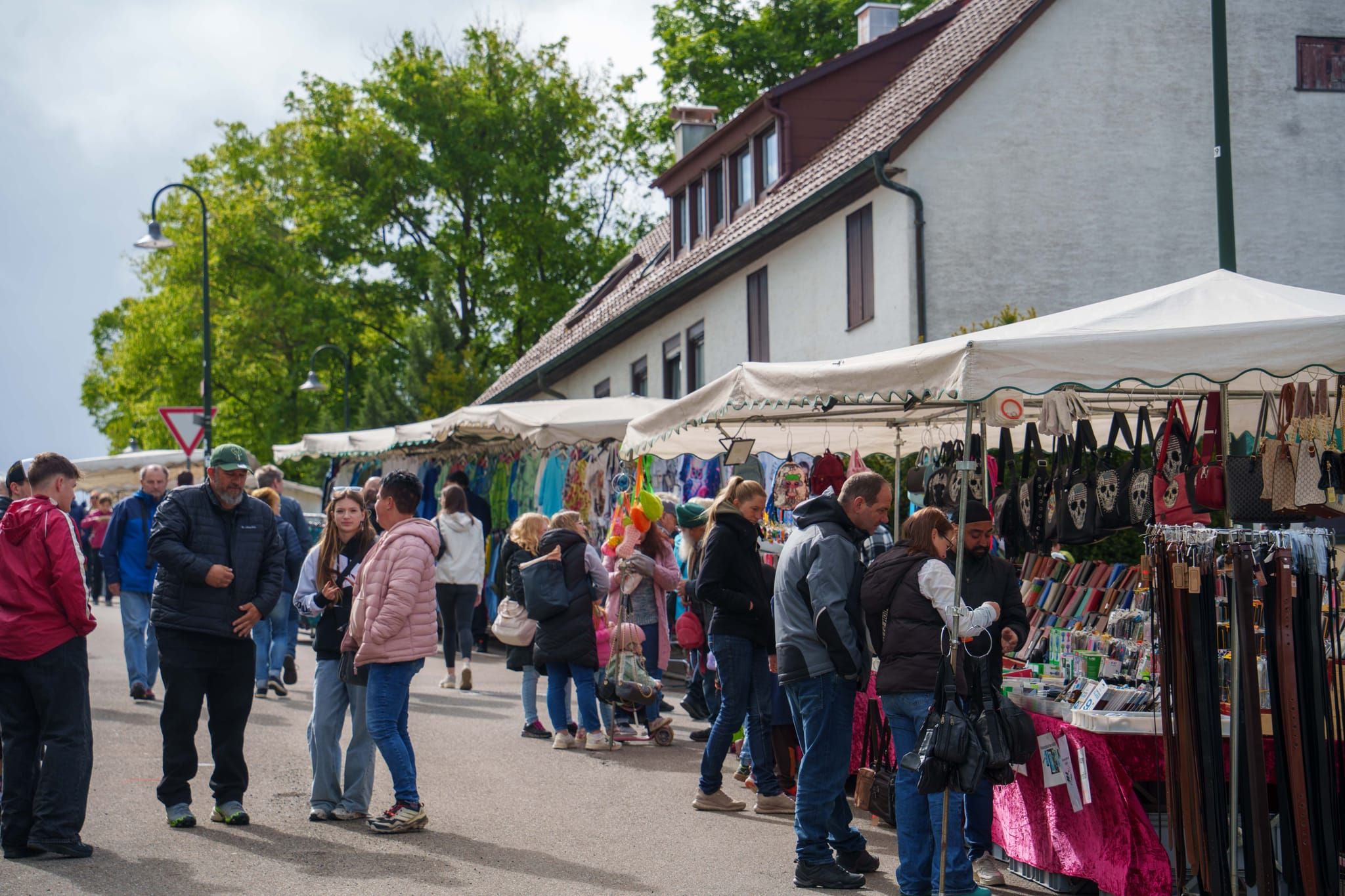 Jede Menge los war auf dem Döffinger Vatertagsmarkt.