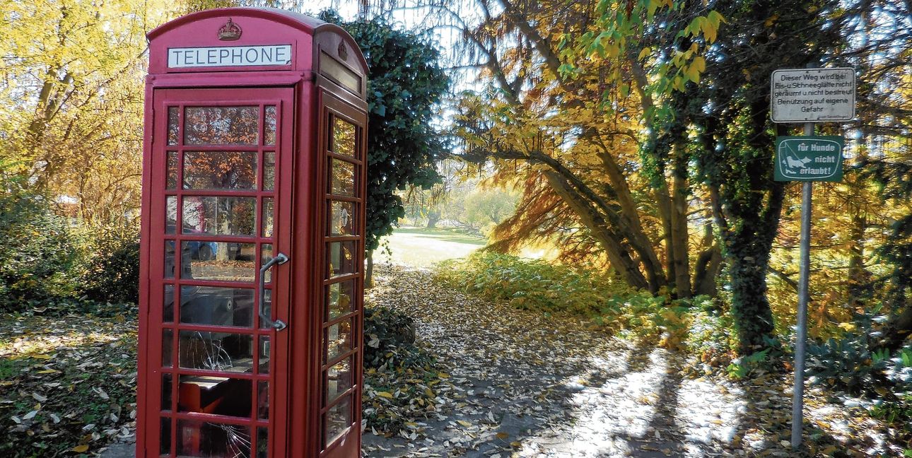 Die britische Telefonzelle war das Wahrzeichen des Dronfieldparks.