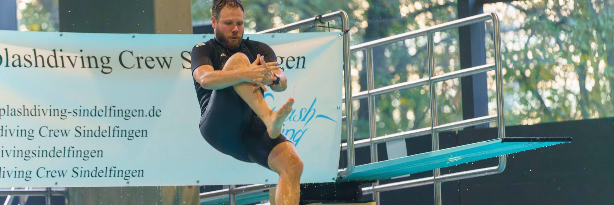 Splashdiving im Sindelfinger Hallenbad.