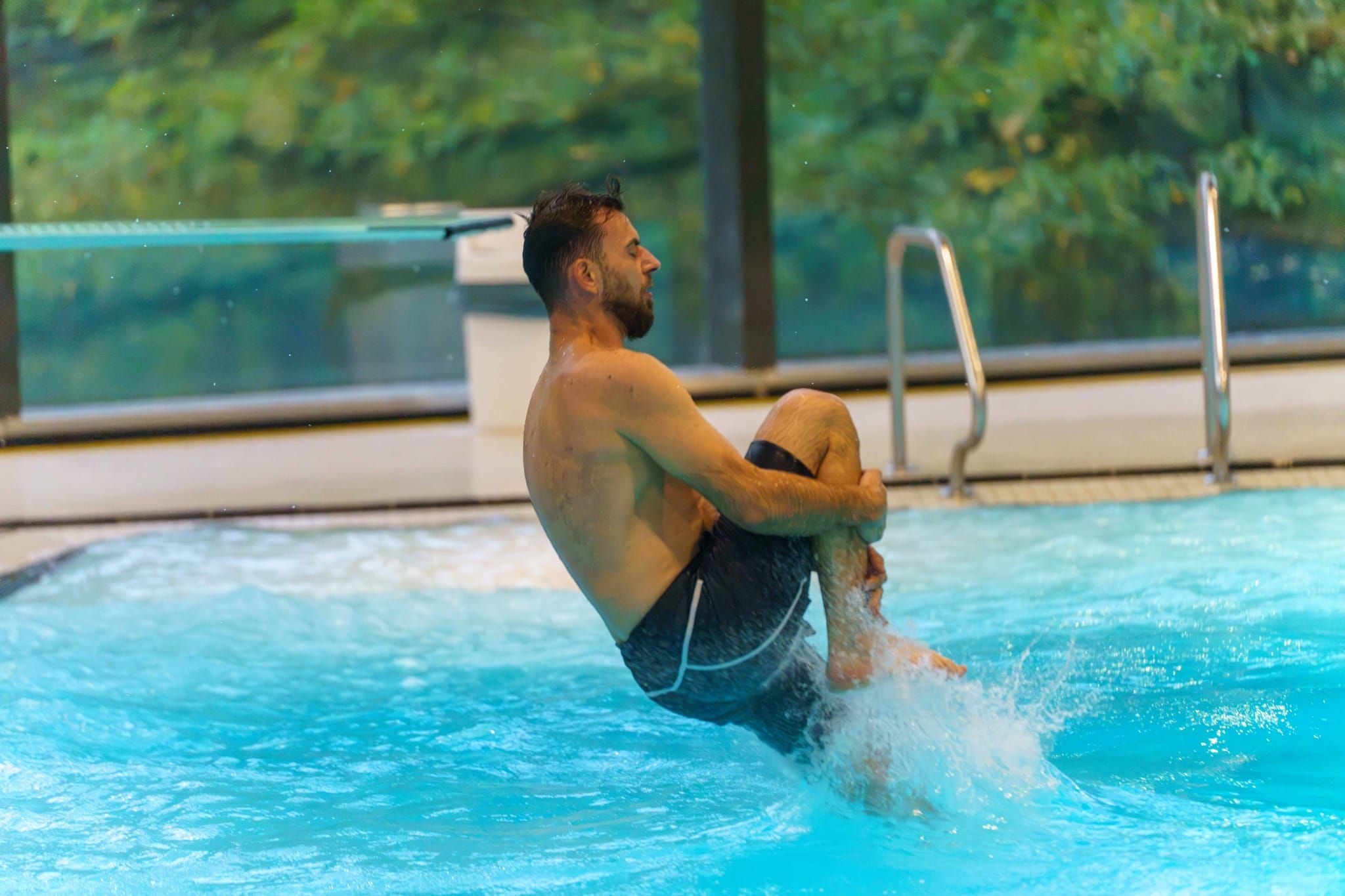 Splashdiving im Sindelfinger Hallenbad.