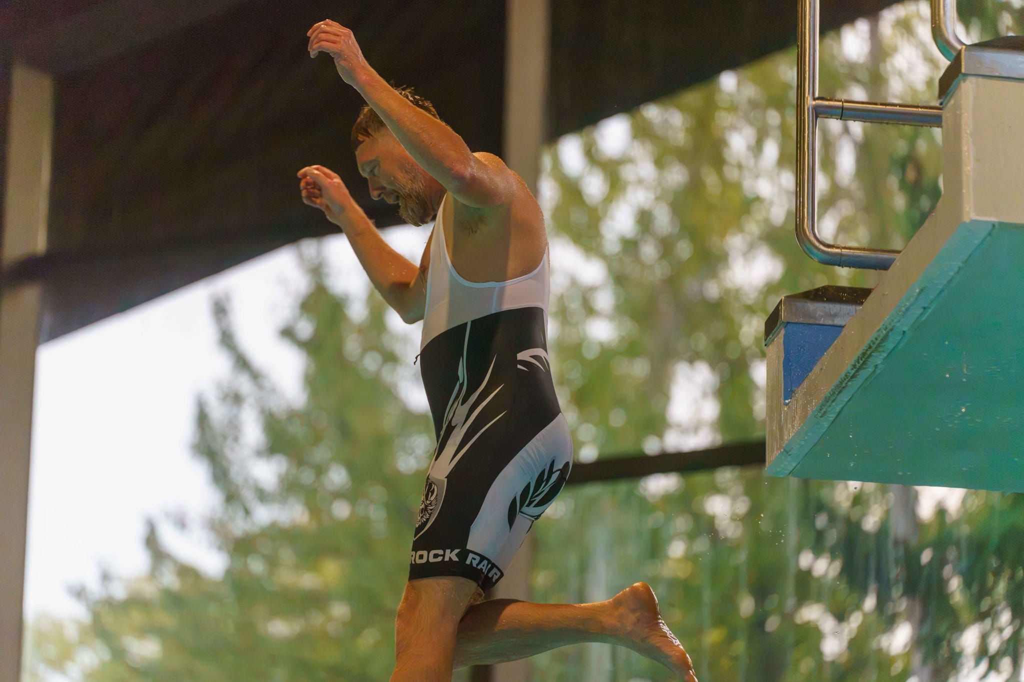 Splashdiving im Sindelfinger Hallenbad.