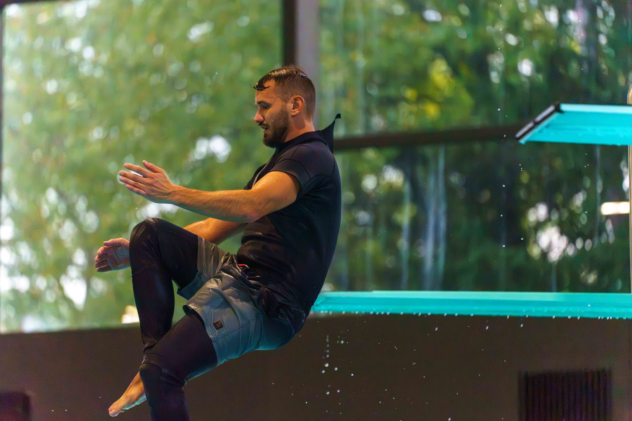 Splashdiving im Sindelfinger Hallenbad.