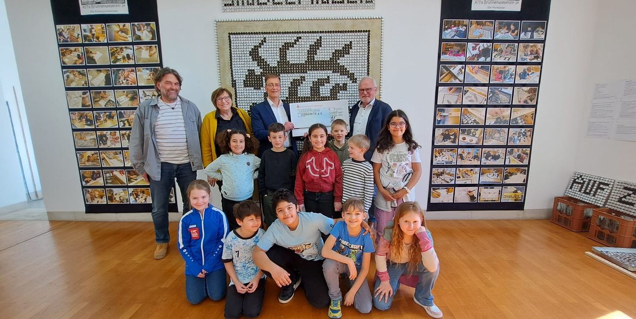 Dr. Karl Peter Hoffmann, Stadtwerke Sindelfingen, Michael Strauß und Doris Hirsch, beide Vorsitzende von kids@kita (von rechts nach links).