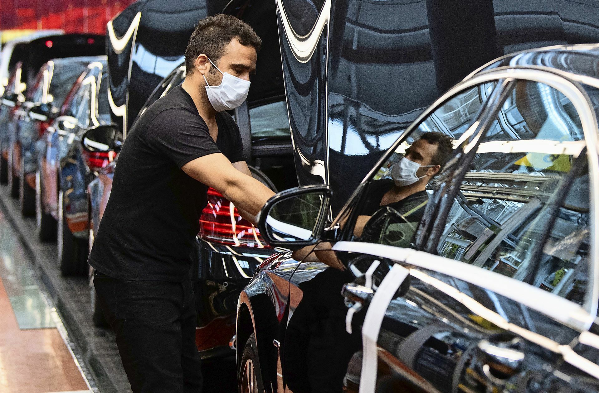 Daimler zahlt in den USA mehr als zwei Milliarden Euro für zwei Vergleiche in der Dieselaffäre.