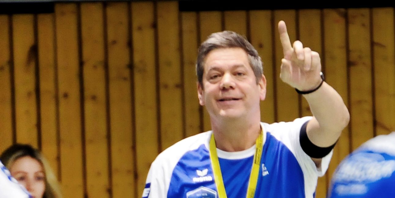 Schönbuch-Coach Holger Breitenbacher trifft auf seinen Heimatverein,mit dem er einst vier Jahre in der 1. Bundesliga gespielt hat.
Bold: Photostampe