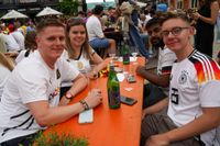 Tolle Stimmung beim Public Viewing auf dem Sindelfinger Wettbachplatz