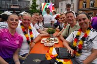Tolle Stimmung beim Public Viewing auf dem Sindelfinger Wettbachplatz