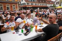 Tolle Stimmung beim Public Viewing auf dem Sindelfinger Wettbachplatz