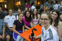 Tolle Stimmung beim Public Viewing auf dem Sindelfinger Wettbachplatz