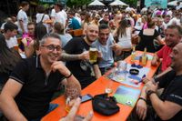 Tolle Stimmung beim Public Viewing auf dem Sindelfinger Wettbachplatz