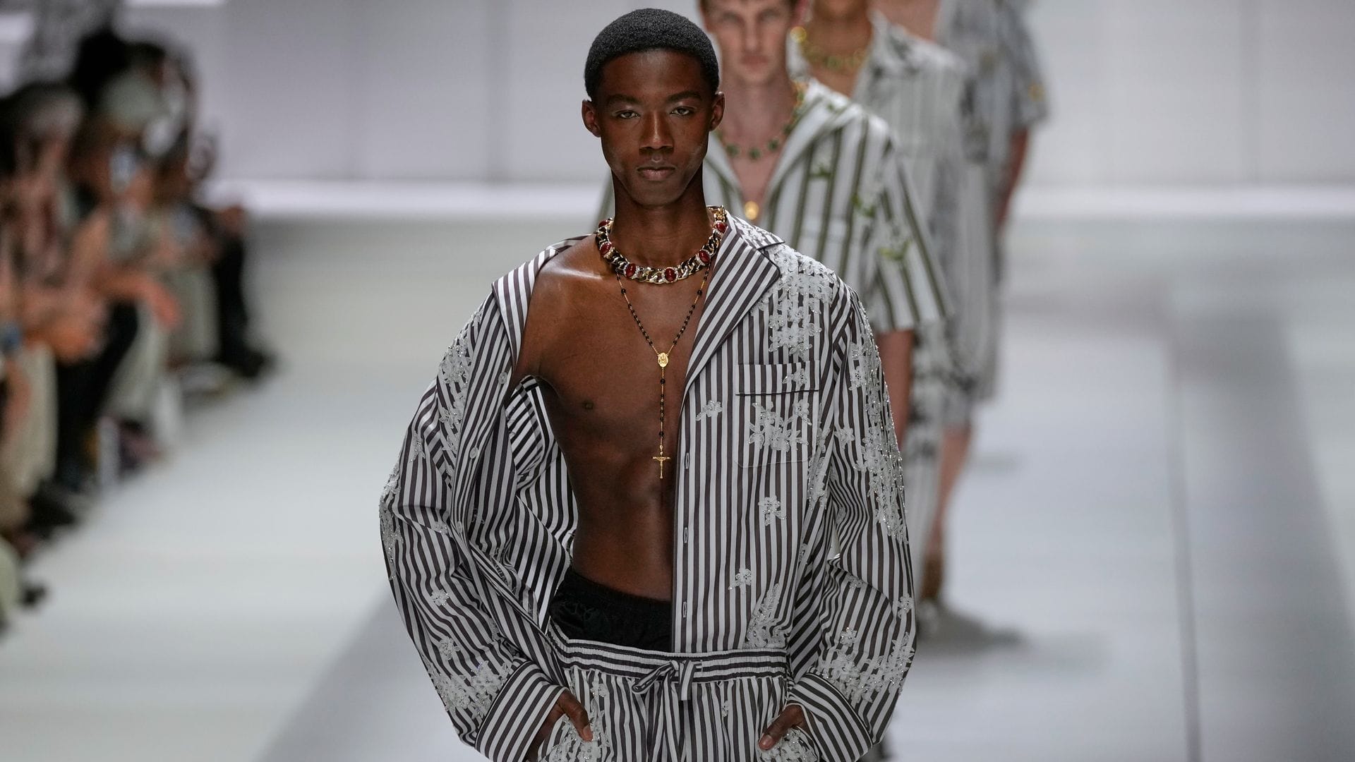 Den modischen Weg für den Look ebnete laut dem Trendanalysten Carl Tillessen die Pandemie mit Lockdown. (Archivfoto)