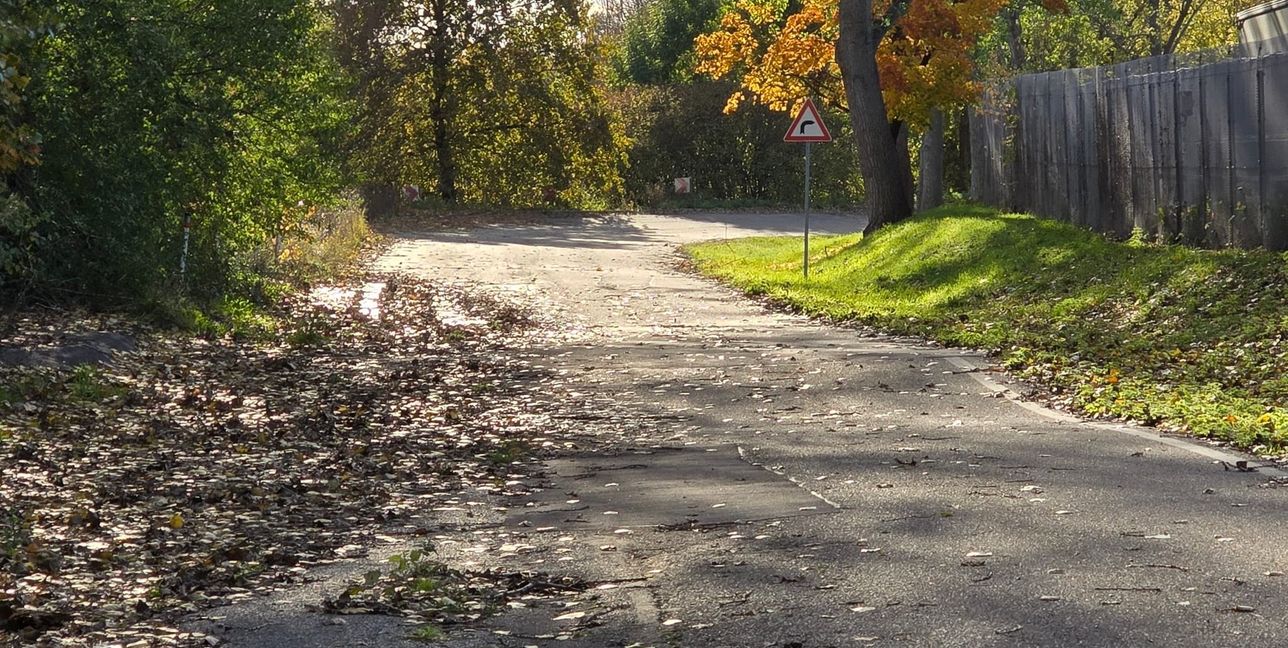 Eines von vielen Beispielen für marode Straßen in Sindelfingen ist die Käsbrünnlestraße.