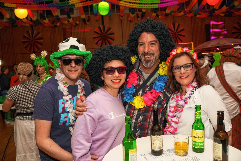 Die 700 Gäste hatte jede Menge Spaß beim „Hotzigen Dorschdich“ in der Holzgerlinger Stadthalle. Dabei blieb alles freidlich.