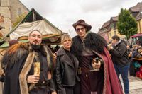 Buntes Treiben beim Böblinger Mittelaltermarkt auf dem Schlossberg.