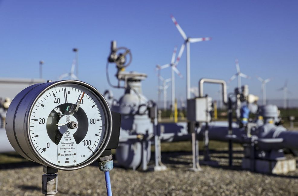 Die Erdgasspeicher in Deutschland sind derzeit fast vollständig gefüllt. Jetzt geht es darum, wie stark sie sich über den Winter leeren werden.