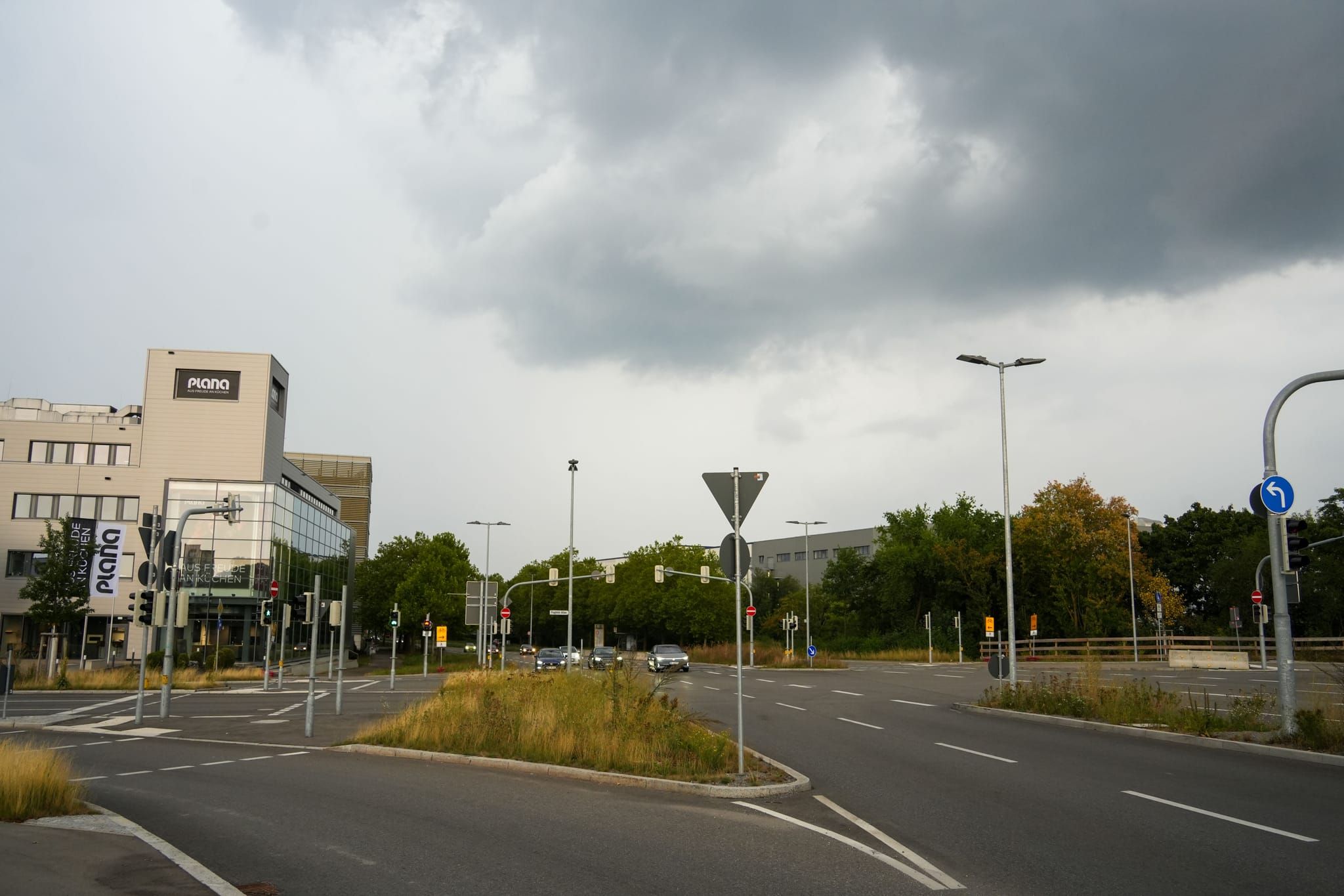 Die Calwer Straße wird ab der Kreuzung umgebaut. Bild: Dettenmeyer