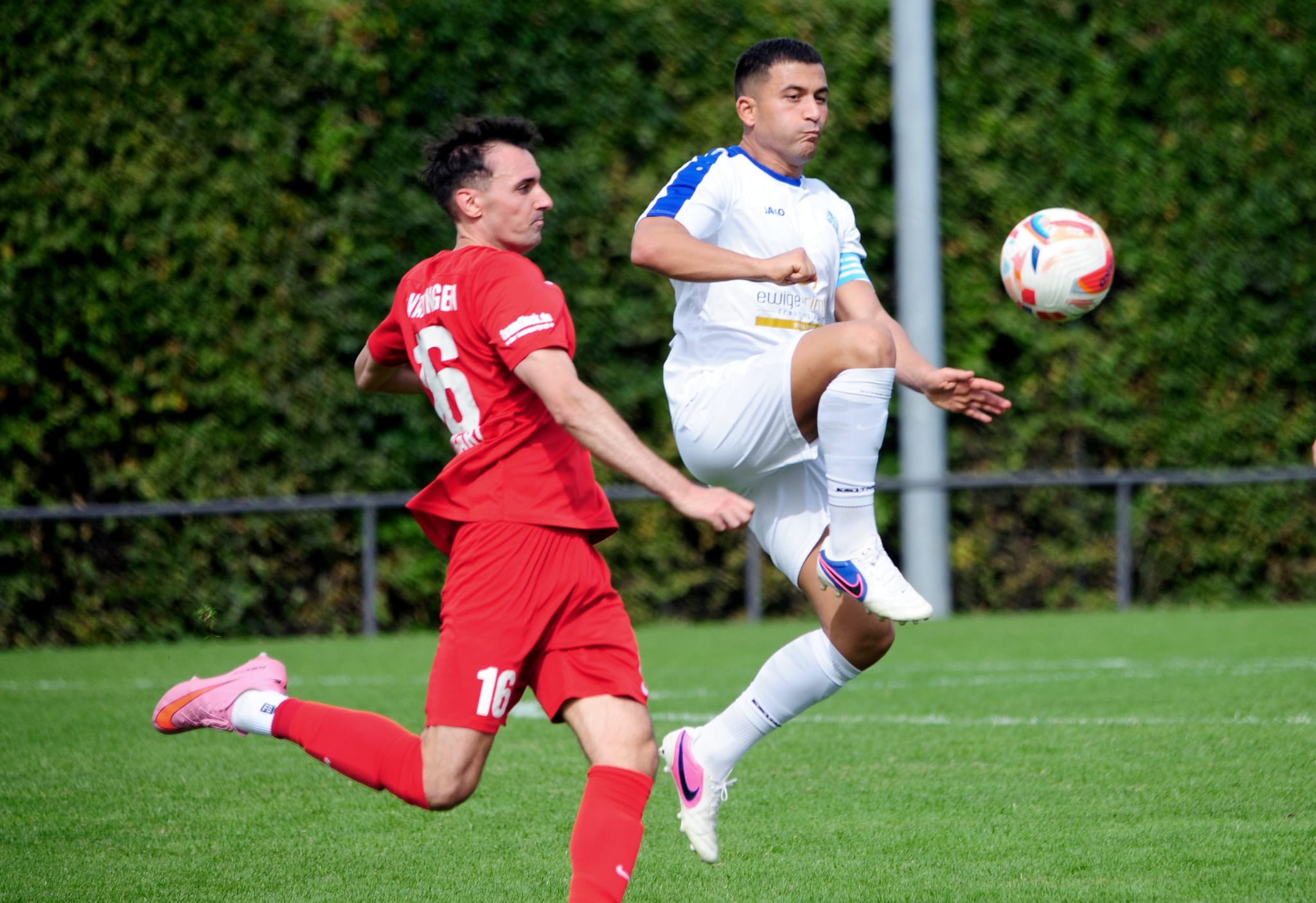 Sergen Akyüz (rechts) musste sich mit der SVB mit 3:5 gegen Vaihingen II geschlagen geben.
