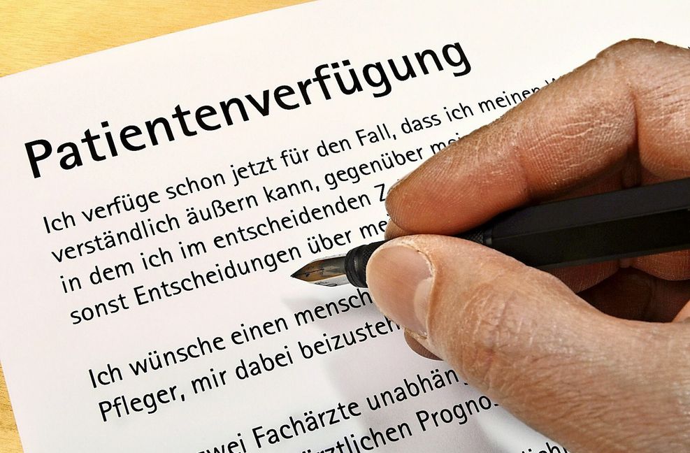 Ist jetzt der richtige Zeitpunkt für die Abfassung einer Patientenverfügung?
 Foto: Stock Adobe/Fabian Strauch