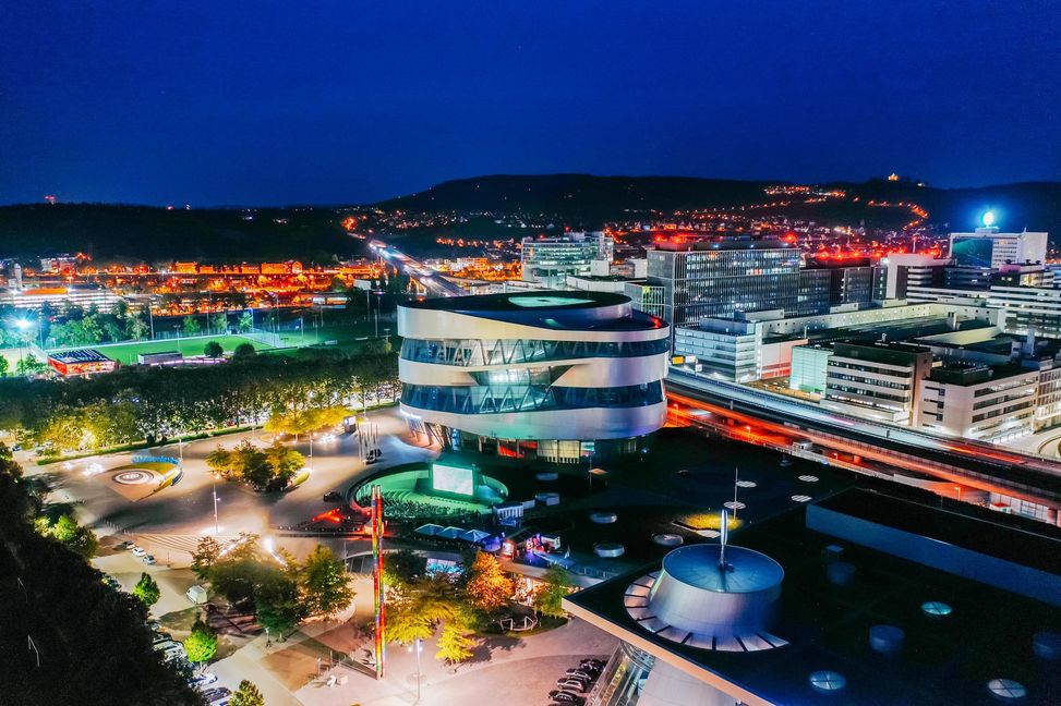 Imposante Kulisse: Das Mercedes-Benz-Museum.
