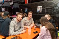 Mega-Stimmung bei der Pressluftparty der Feuerwehr Schönaich. Ausgelassene  Atmosphäre und ein rappelvolles Gerätehaus.