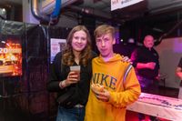 Mega-Stimmung bei der Pressluftparty der Feuerwehr Schönaich. Ausgelassene  Atmosphäre und ein rappelvolles Gerätehaus.