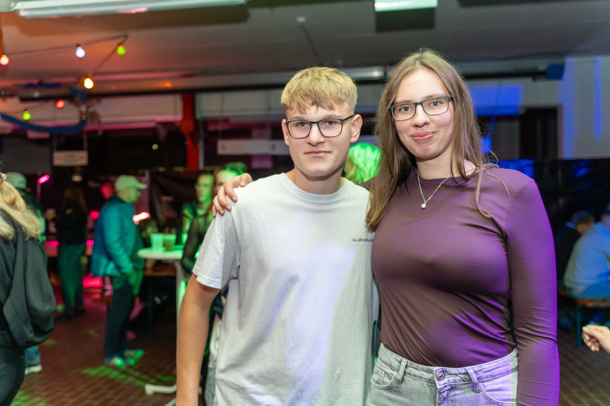 Mega-Stimmung bei der Pressluftparty der Feuerwehr Schönaich. Ausgelassene  Atmosphäre und ein rappelvolles Gerätehaus.