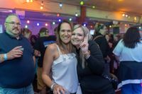 Mega-Stimmung bei der Pressluftparty der Feuerwehr Schönaich. Ausgelassene Atmosphäre und ein rappelvolles Gerätehaus.