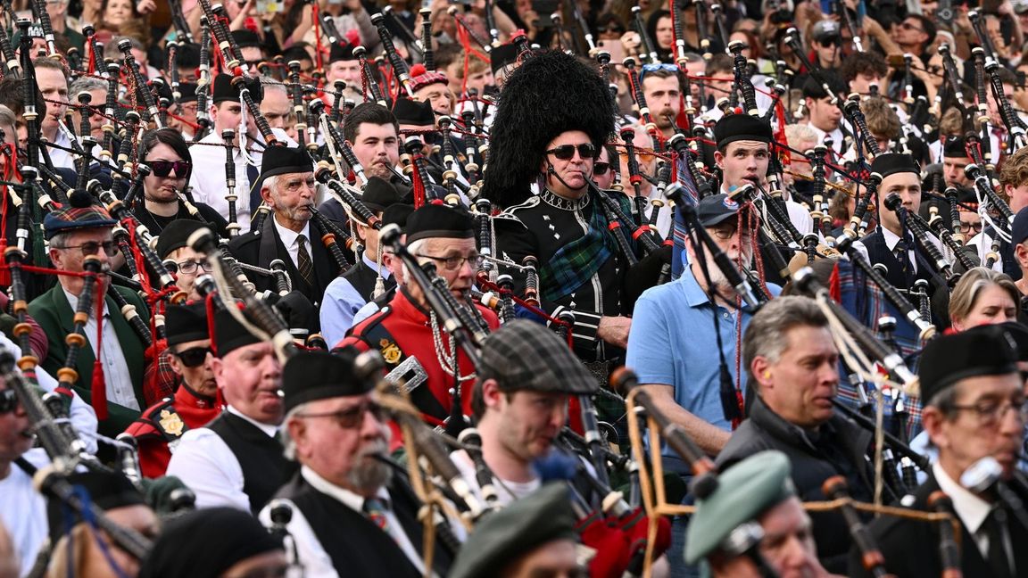 Eine von AC/DC's berühmtesten Rockhymnen erfüllte die Innenstadt.