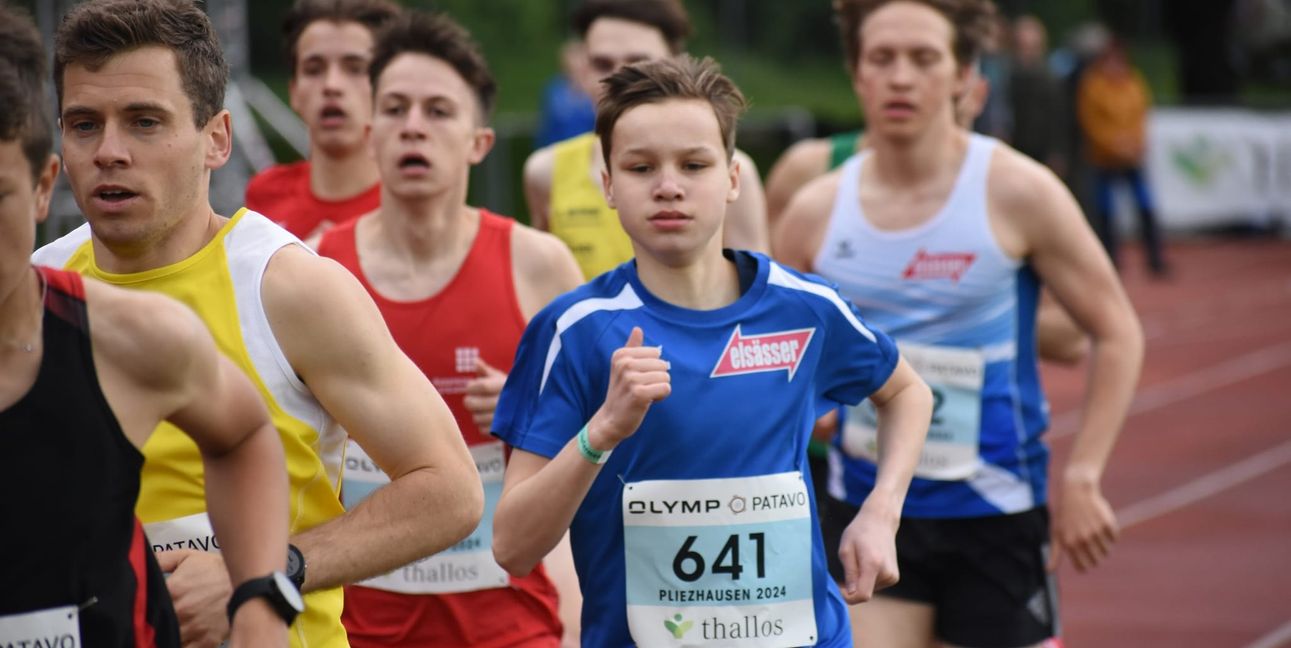 Dominik Wiedmann läuft zum ersten Mal bei Deutschen Meisterschaften und hofft auf den Endlauf.
