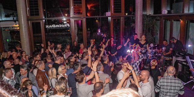 Volles Haus bei der Polarnacht