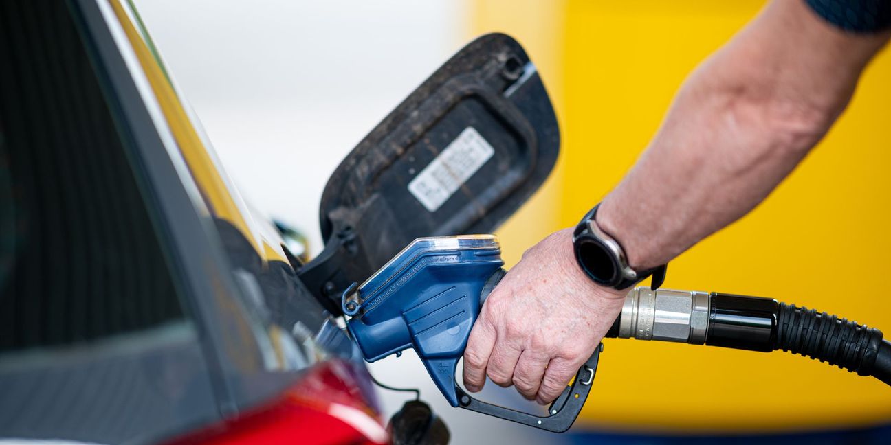 Seit Mitte März wird infolge des steigende Ölpreises auch Benzin immer teurer.